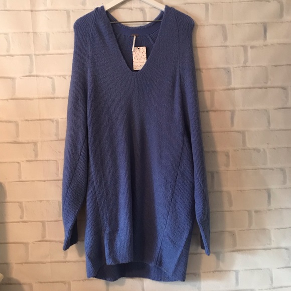 Free People | Oversized V-neck Sweater Dress / Tunic - Picture 3 of 8